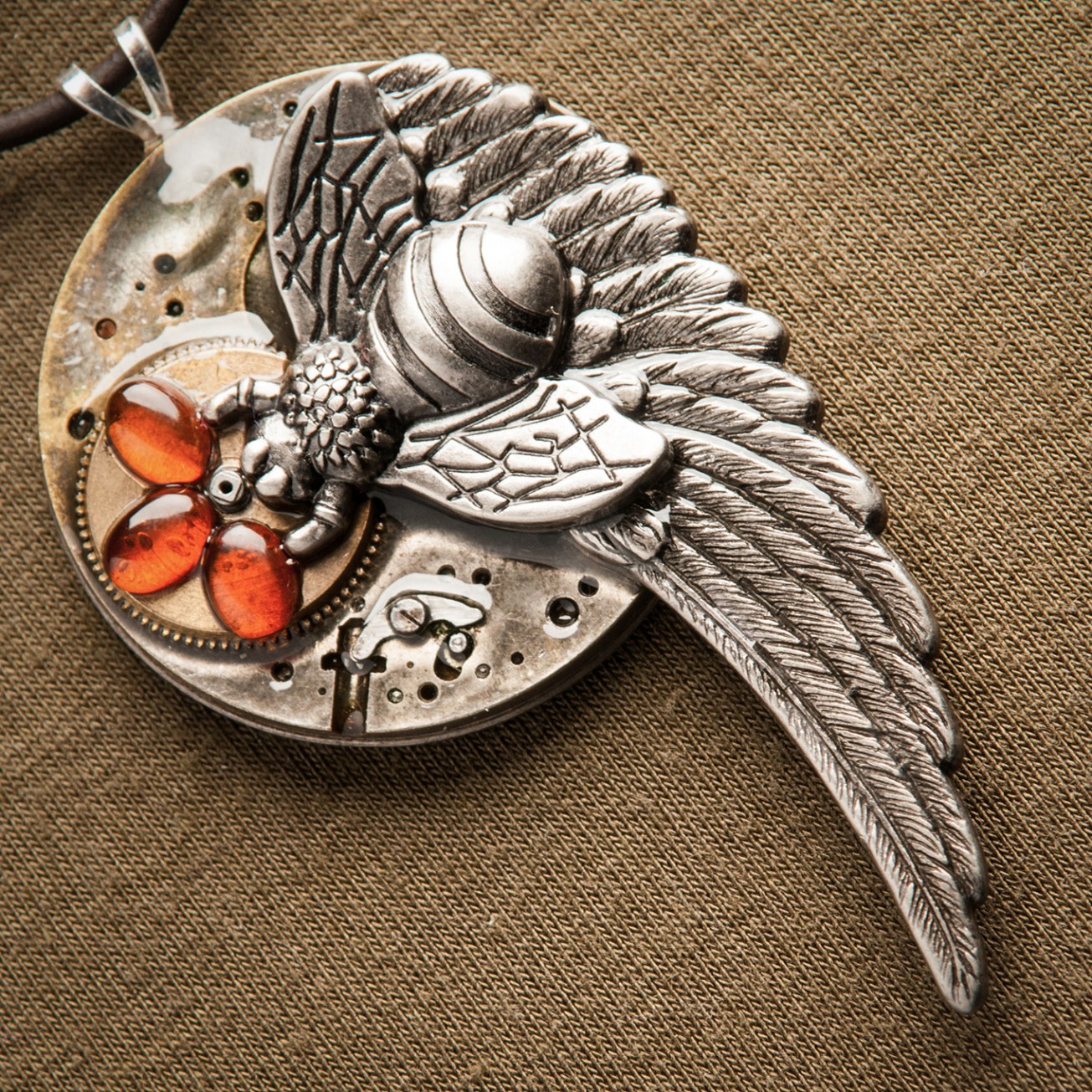 Pendant with Bee and Amber